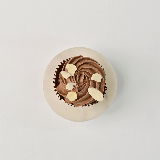 Almond & Milk Chocolate Cupcake