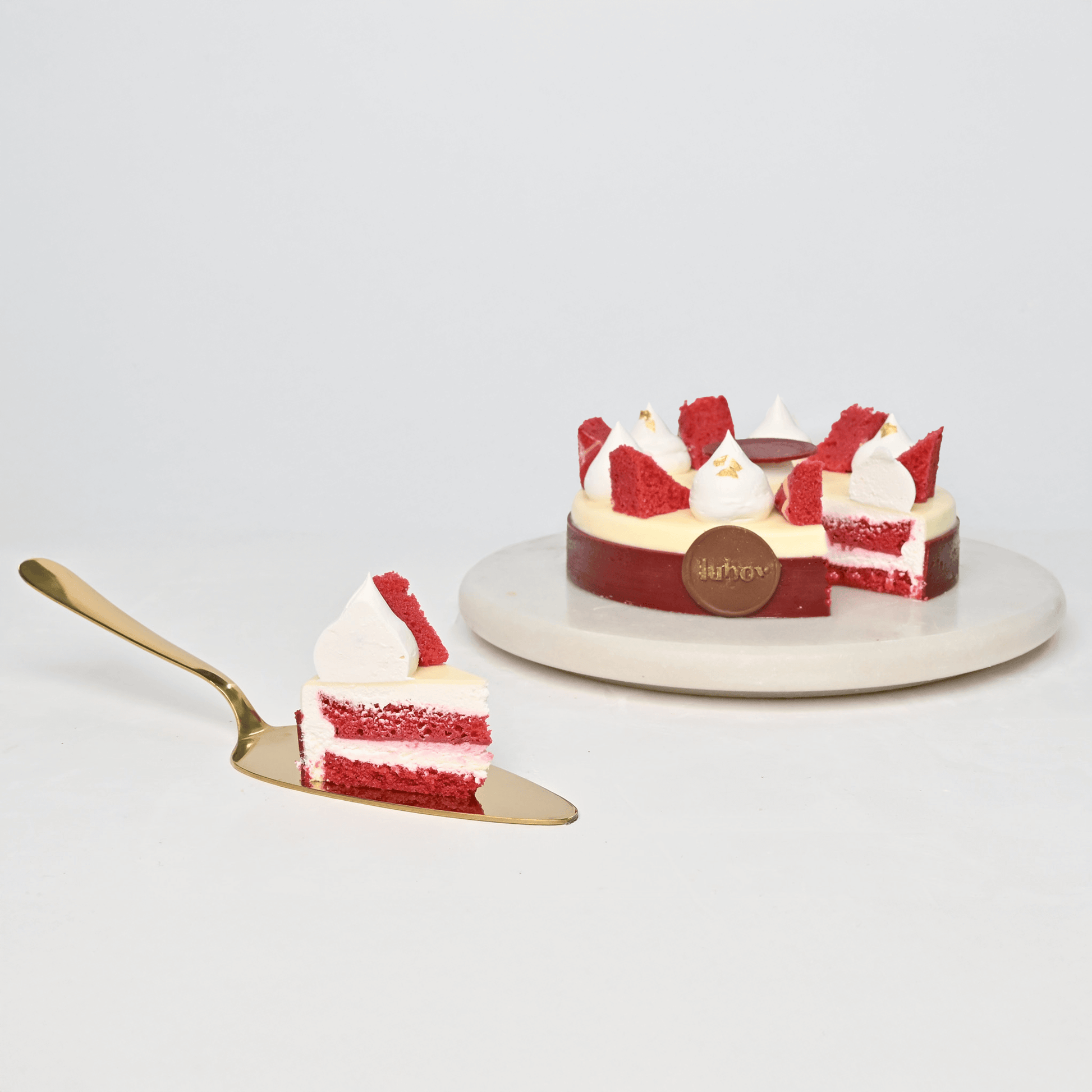 Red velvet & Berries Cake