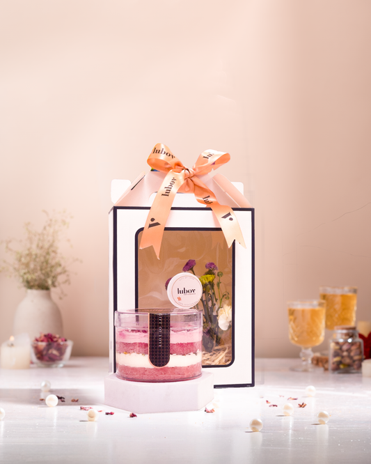 Women's Day Cake Bouquet Hamper