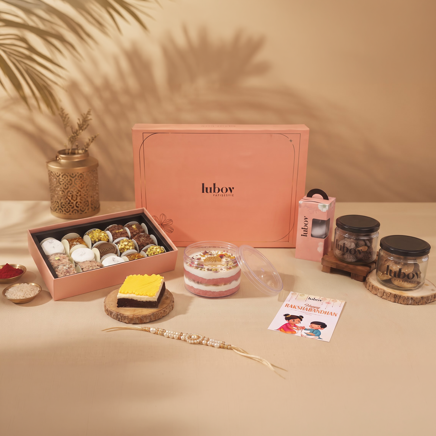 Rakhi Hamper – Rakhi Delight Hamper